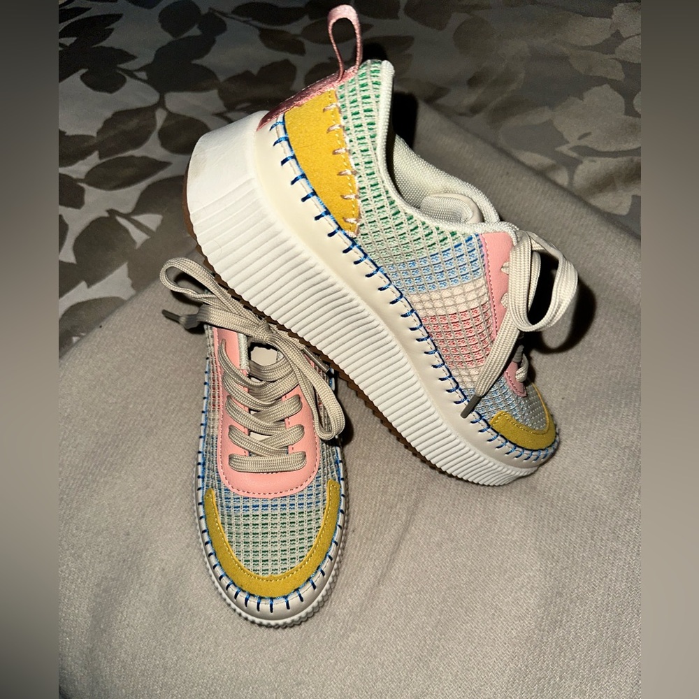 Nicole Miller platform sneakers. New, never worn. Size 6.5. Great for spring.